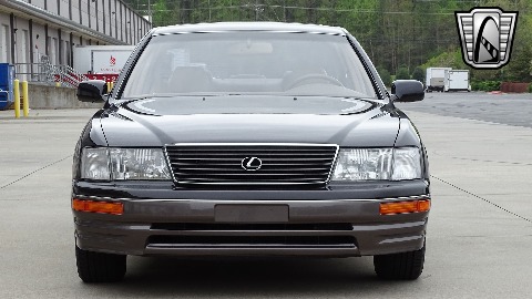 1996 Lexus LS400 image 5
