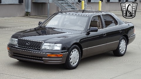 1996 Lexus LS400 image 8
