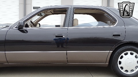 1996 Lexus LS400 image 34