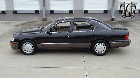 1996 Lexus LS400 image 11