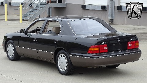 1996 Lexus LS400 image 14