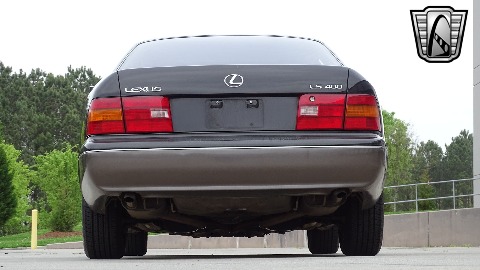 1996 Lexus LS400 image 15