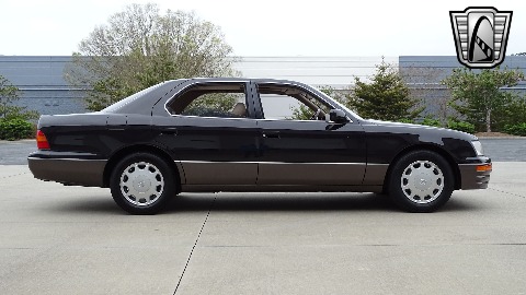 1996 Lexus LS400 image 22