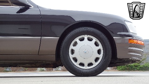 1996 Lexus LS400 image 48