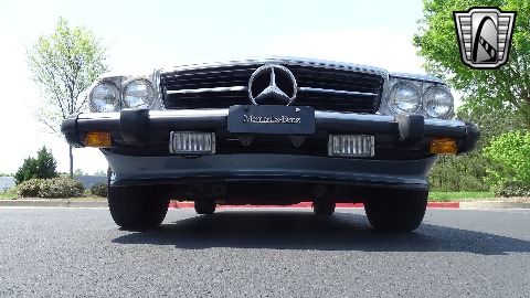 1987 Mercedes-Benz 560SL image 3