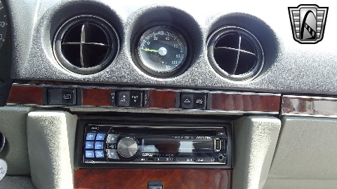 1987 Mercedes-Benz 560SL image 68