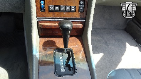 1987 Mercedes-Benz 560SL image 69