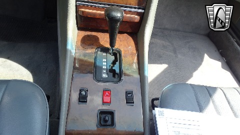 1987 Mercedes-Benz 560SL image 72