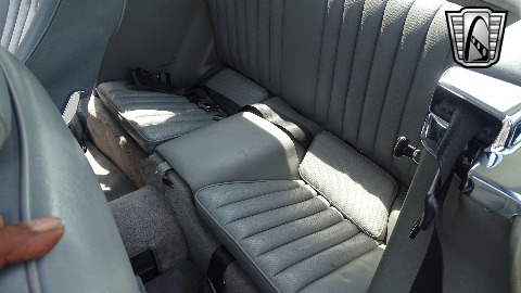 1987 Mercedes-Benz 560SL image 74