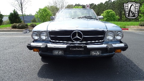 1987 Mercedes-Benz 560SL image 100