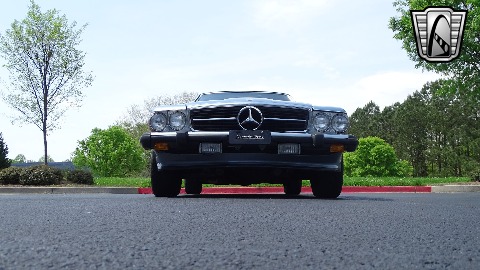 1987 Mercedes-Benz 560SL image 26