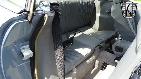 1987 Mercedes-Benz 560SL image 78