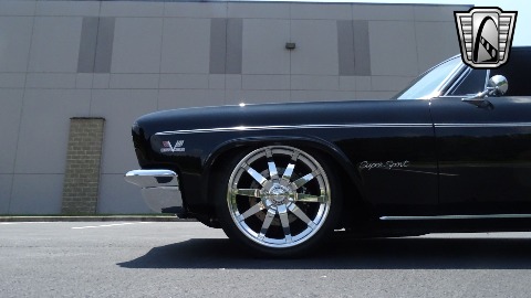 1966 Chevrolet Impala image 29