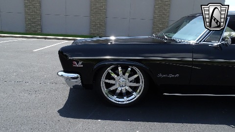 1966 Chevrolet Impala image 30