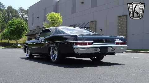 1966 Chevrolet Impala image 11
