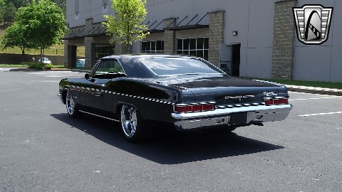 1966 Chevrolet Impala image 12