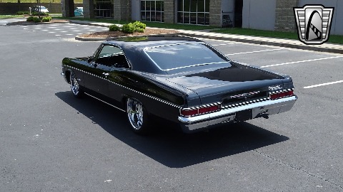 1966 Chevrolet Impala image 13