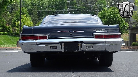 1966 Chevrolet Impala image 14