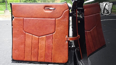 1932 Ford Roadster image 81