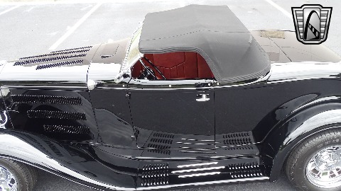 1932 Ford Roadster image 35