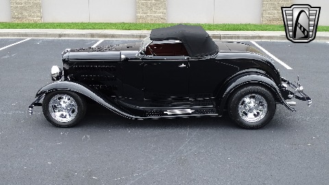 1932 Ford Roadster image 11
