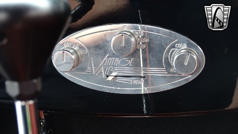 1932 Ford Roadster image 92