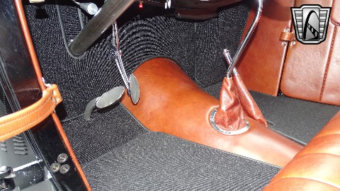 1932 Ford Roadster image 94