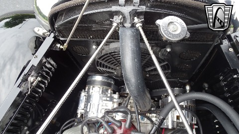 1932 Ford Roadster image 71