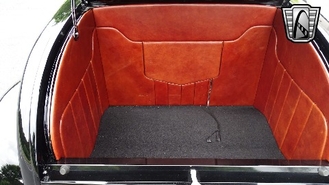 1932 Ford Roadster image 76