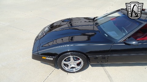 1985 Chevrolet Corvette image 32