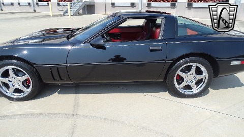 1985 Chevrolet Corvette image 34