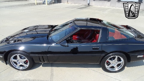 1985 Chevrolet Corvette image 35