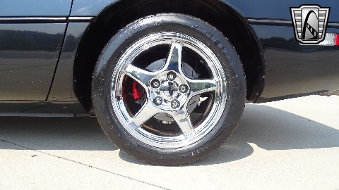 1985 Chevrolet Corvette image 36