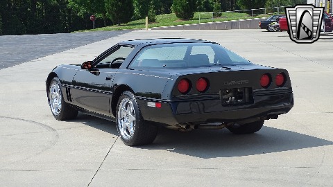 1985 Chevrolet Corvette image 13