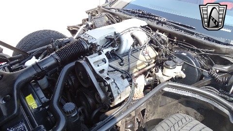 1985 Chevrolet Corvette image 92
