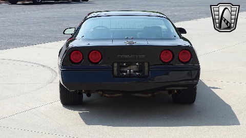 1985 Chevrolet Corvette image 16