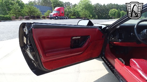 1985 Chevrolet Corvette image 73
