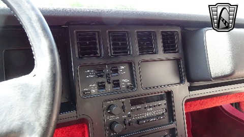 1985 Chevrolet Corvette image 79