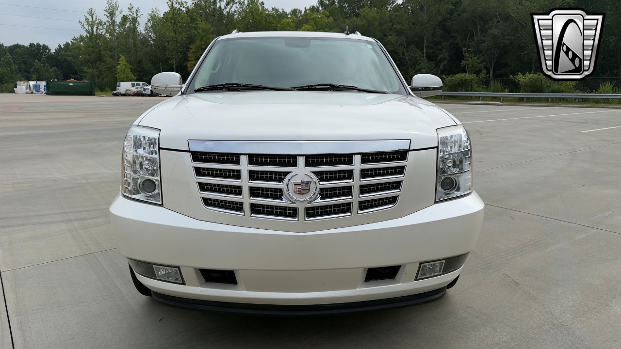 2009 Cadillac Escalade EXT. 32