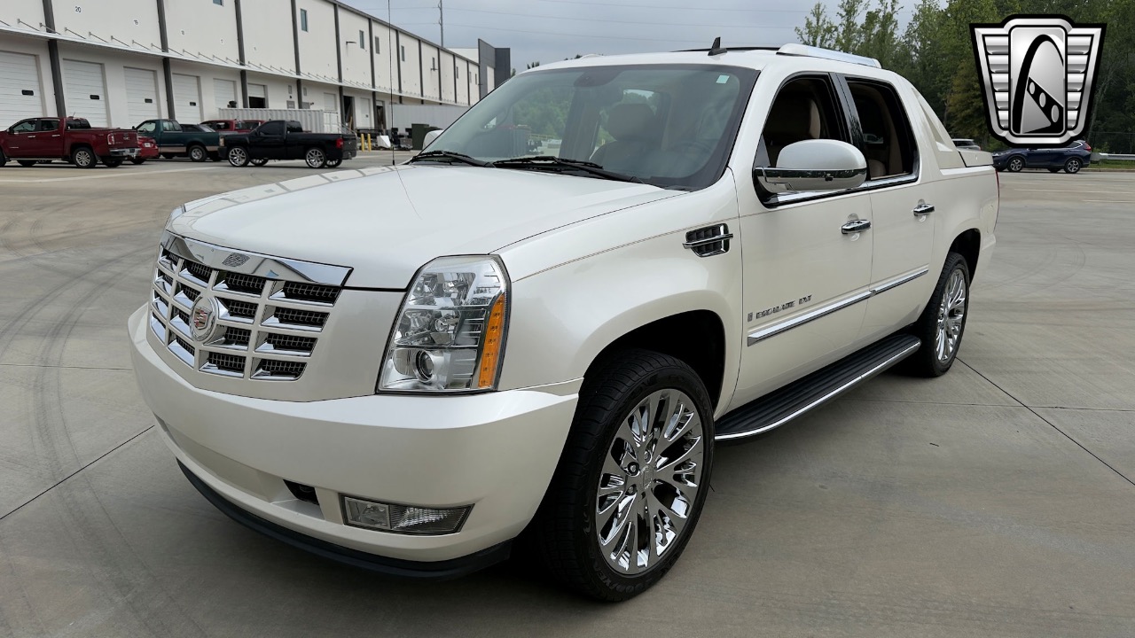 2009 Cadillac Escalade EXT. 35