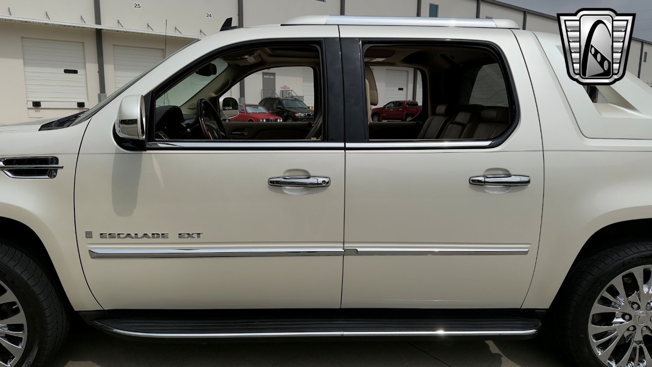 2009 Cadillac Escalade EXT. 58