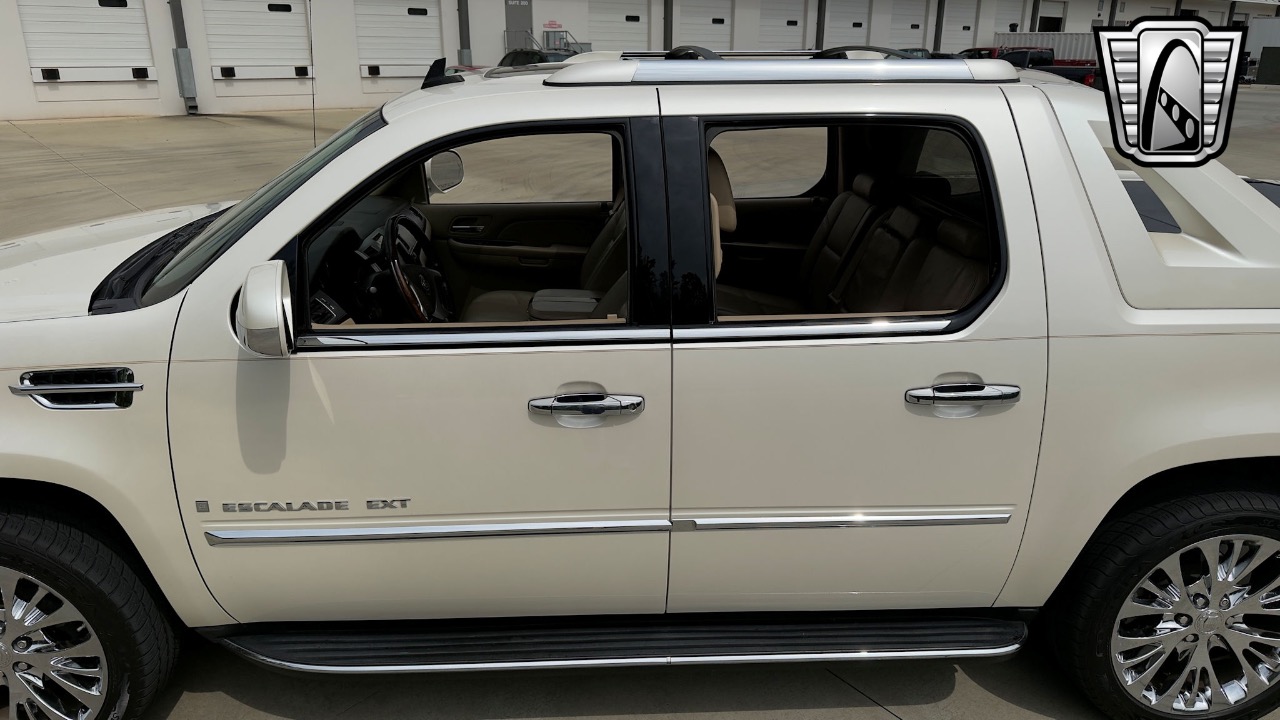 2009 Cadillac Escalade EXT. 59