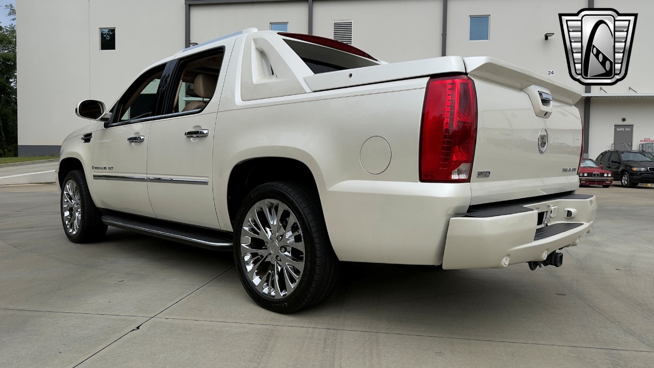 2009 Cadillac Escalade EXT. 40