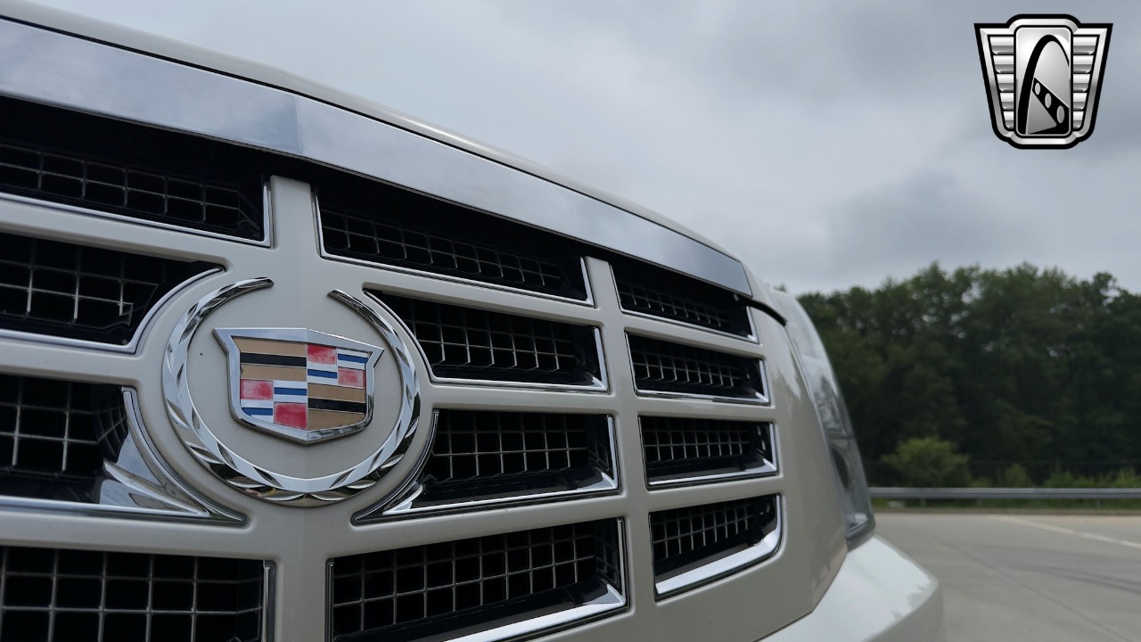 2009 Cadillac Escalade EXT. 30