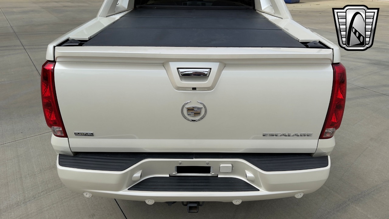 2009 Cadillac Escalade EXT. 65