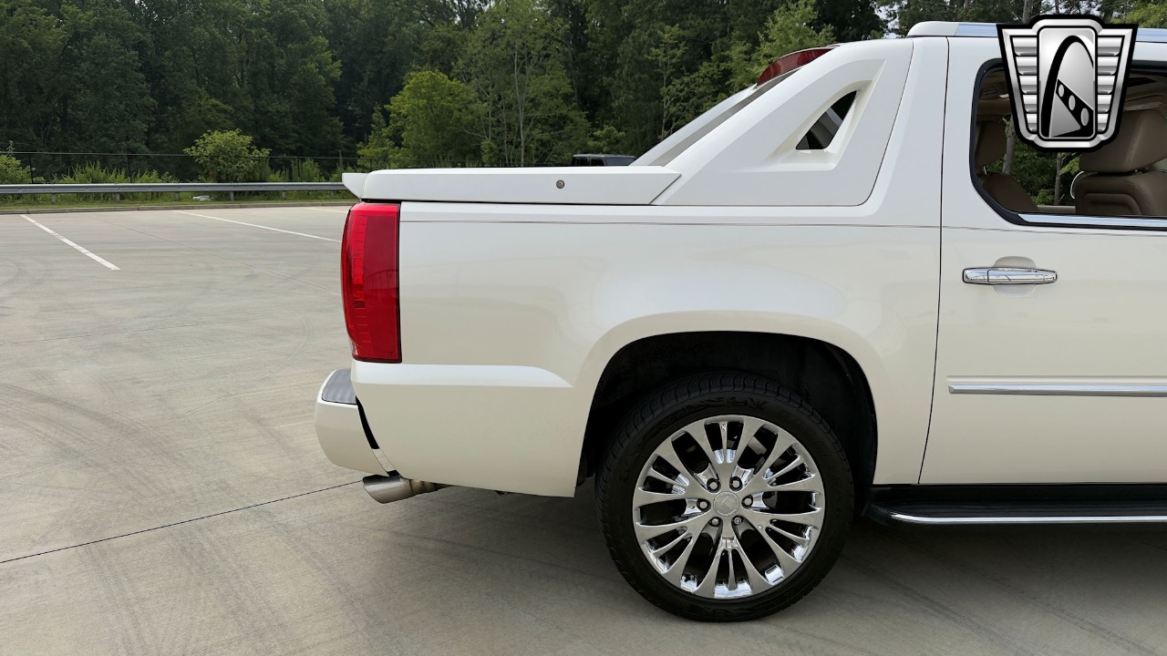 2009 Cadillac Escalade EXT. 67