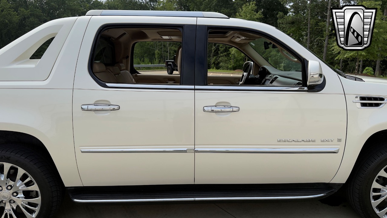 2009 Cadillac Escalade EXT. 70