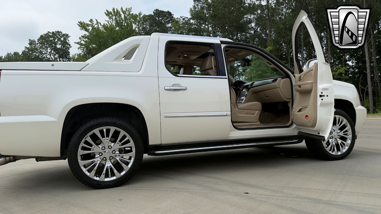 2009 Cadillac Escalade EXT. 21
