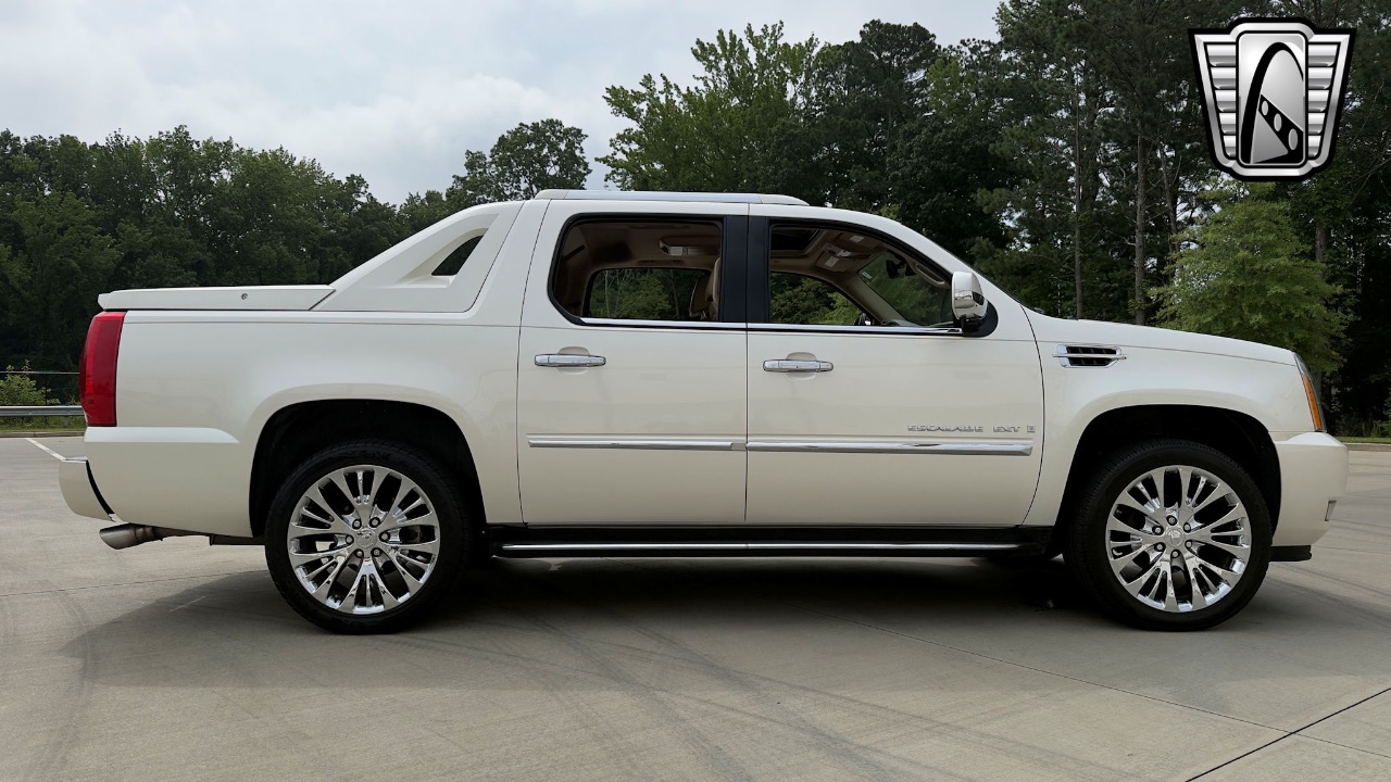 2009 Cadillac Escalade EXT. 5
