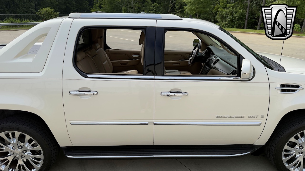 2009 Cadillac Escalade EXT. 71